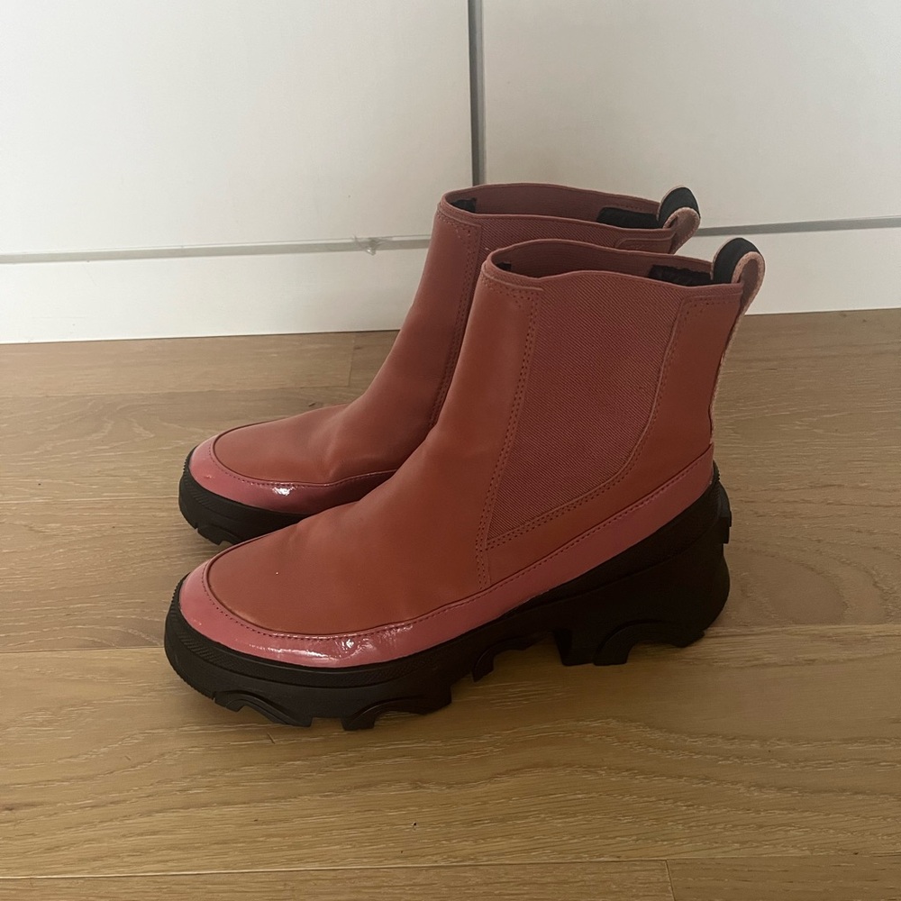 Sorel Pink Ankle Boots with Black Soles